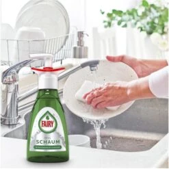 Fairy Spülmittel Spülschaum, Fettentfernung Mit 1x Drücken, 350 Ml -Heimladen 5ba490088a701aee4cf2272ca8ae603d49915408 spuelmittel fairy spuelschaum