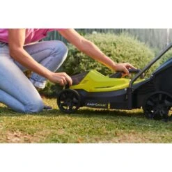 Ryobi Rasenmäher RLM18X33B40 ONE+, Akku, 18V / 4Ah, Mit 1 Akku, Ladegerät, Fangkorb 35 Liter -Heimladen b6c165677f02e1eb38ec1053433997c4fadb4aa6 rasenmaeher ryobi rlm18x33b40 one plus akku